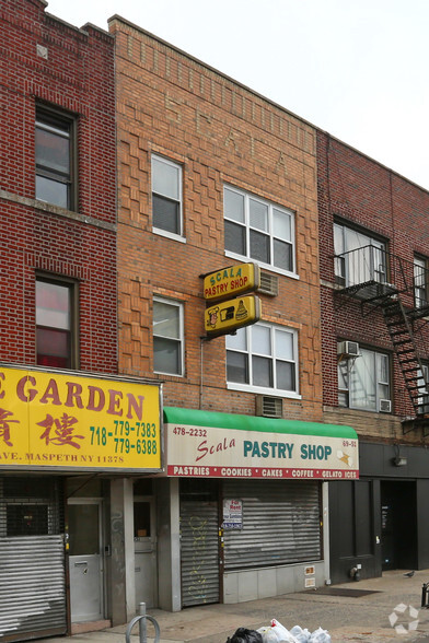 69-51 Grand Ave, Maspeth, NY for sale - Primary Photo - Image 1 of 1