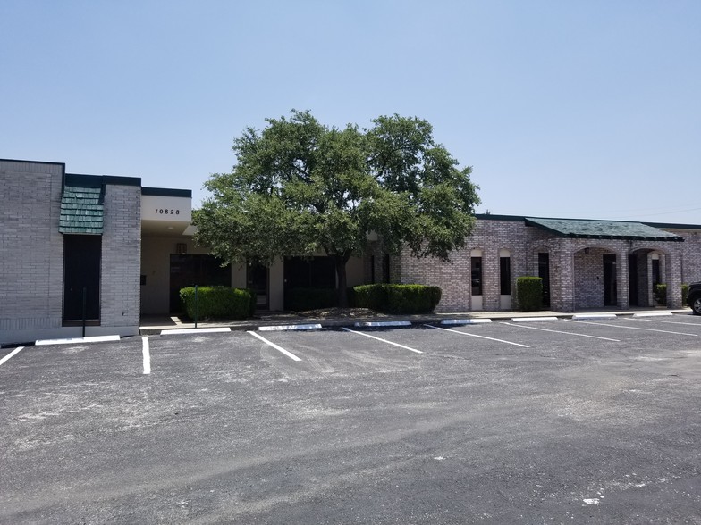 10818 Gulfdale St, San Antonio, TX for rent - Building Photo - Image 3 of 7