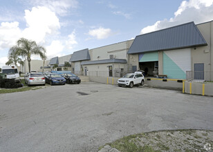 7205-7265 NW 44th St, Miami, FL for rent Building Photo- Image 1 of 1