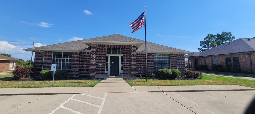 4005 Gateway Dr, Colleyville, TX for rent - Building Photo - Image 1 of 6