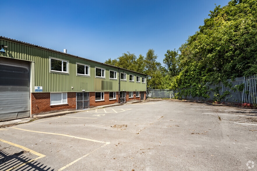 Tower Ct, Congleton to rent - Building Photo - Image 1 of 2