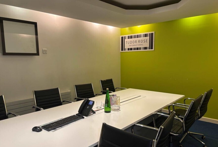 London Rd, Thrupp to rent Interior Photo- Image 1 of 2