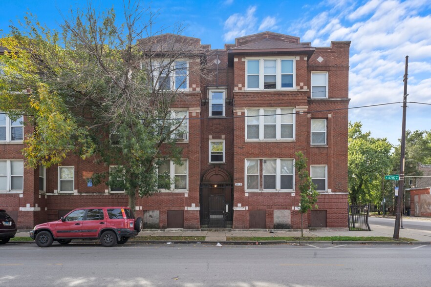 535 E 67th St, Chicago, IL for sale - Building Photo - Image 2 of 8