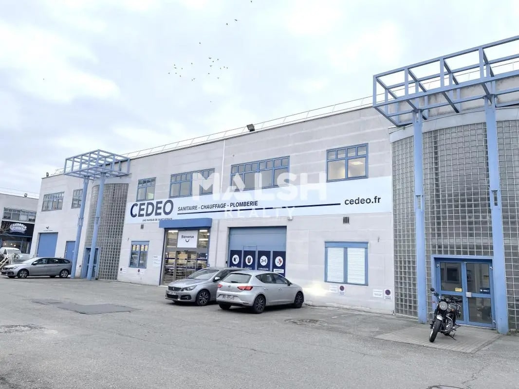 Office in Lyon for sale Building Photo- Image 1 of 13