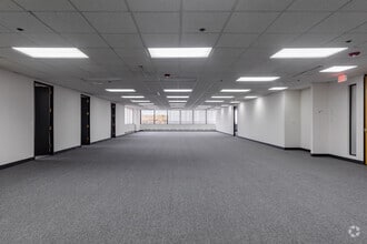 3501 Algonquin Rd, Rolling Meadows, IL to rent Interior Photo- Image 2 of 4