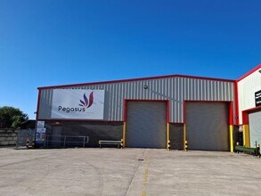 Albert Royds St, Rochdale to rent Building Photo- Image 2 of 2