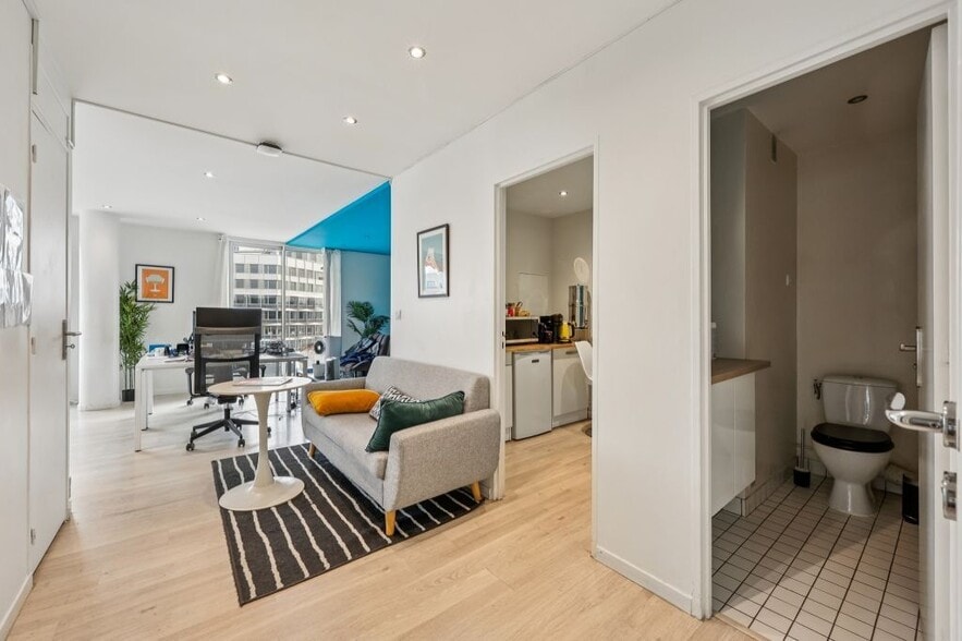 100 Rue De Sèvres, Boulogne-Billancourt to rent - Interior Photo - Image 3 of 9
