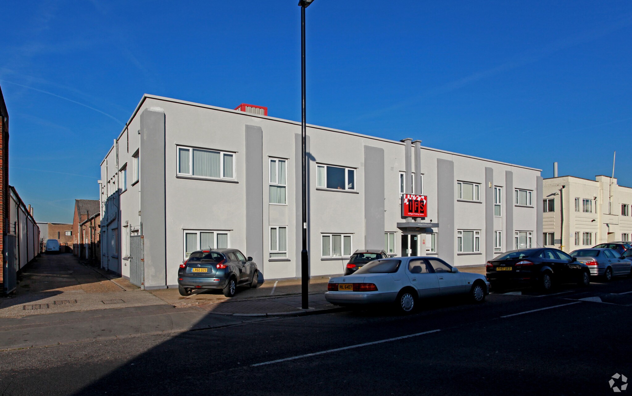 11 Aintree Rd, Greenford for sale Primary Photo- Image 1 of 1