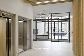 Office in Villeurbanne to rent Interior Photo- Image 2 of 14