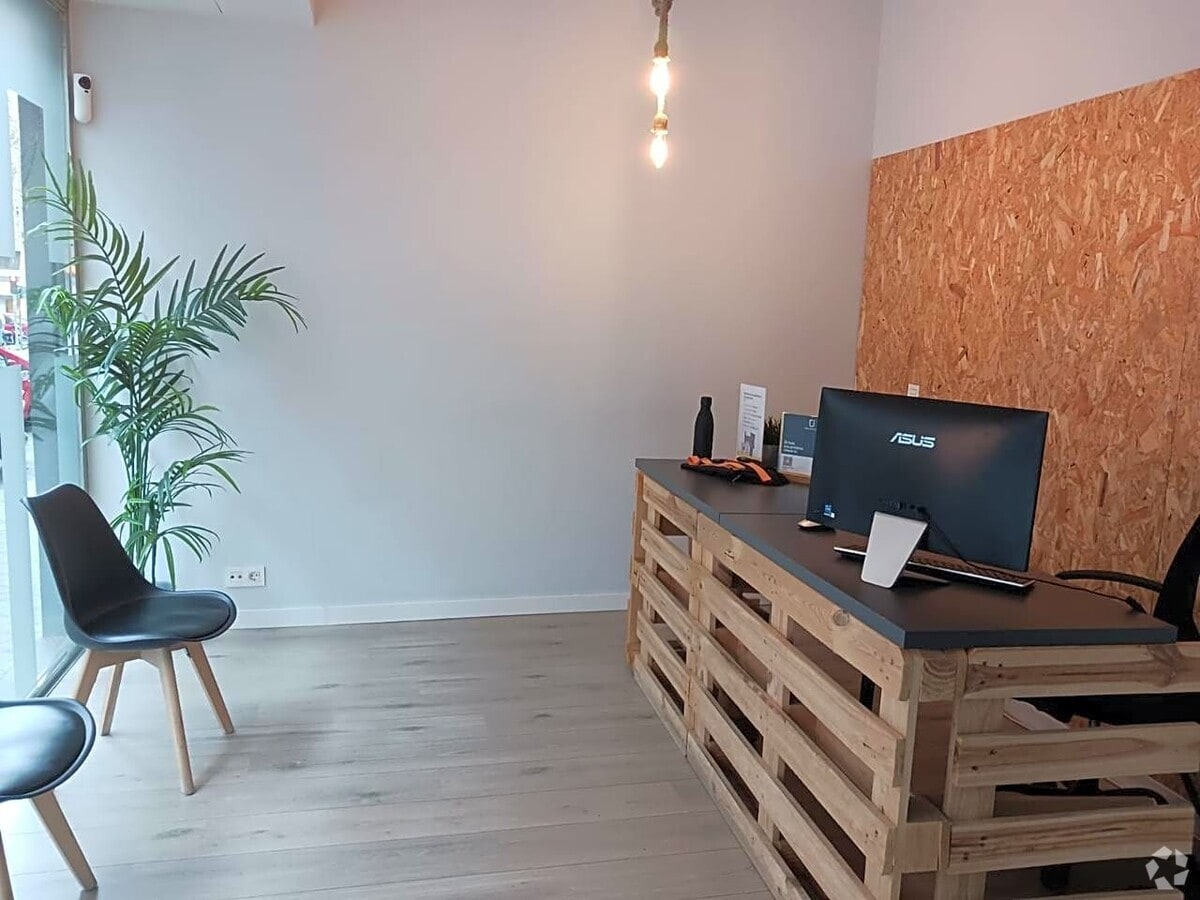 Madrid, MAD 28006 - Unit Puerta 03, Esc. 1 -  - Interior Photo - Image 1 of 18