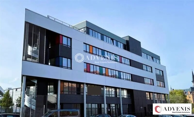 Office in Roubaix to rent Building Photo- Image 1 of 4