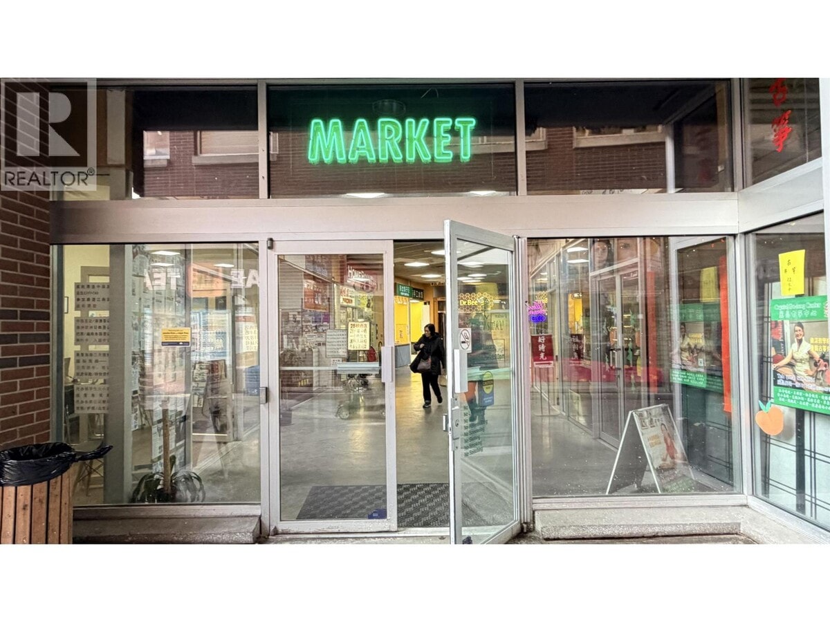 4500 Kingsway, Burnaby, BC V5H 2A9 - Unit 1009 -  - Interior Photo - Image 1 of 5