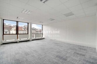 1 Rue Royale, Saint-Cloud to rent Building Photo- Image 2 of 3