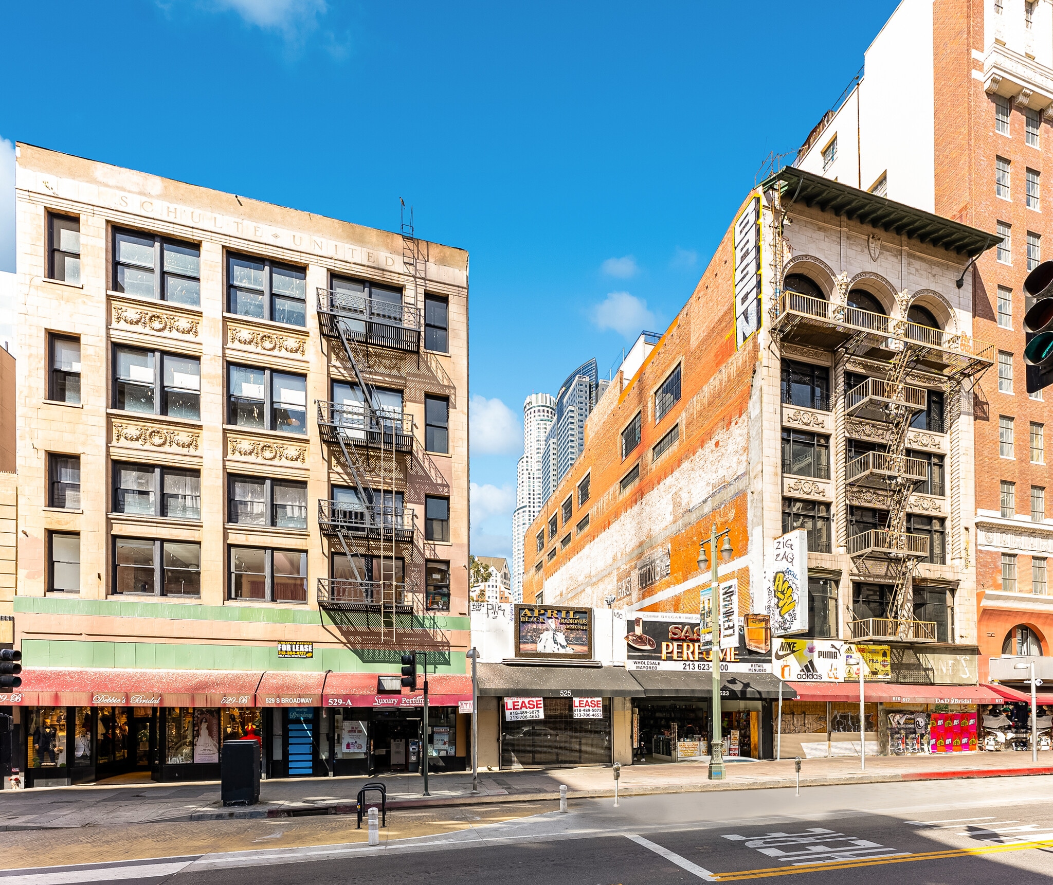 523-525 S. Broadway portfolio of 2 properties for sale on LoopNet.co.uk Primary Photo- Image 1 of 3