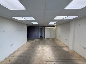19 Stone St, Gravesend to rent Interior Photo- Image 1 of 6