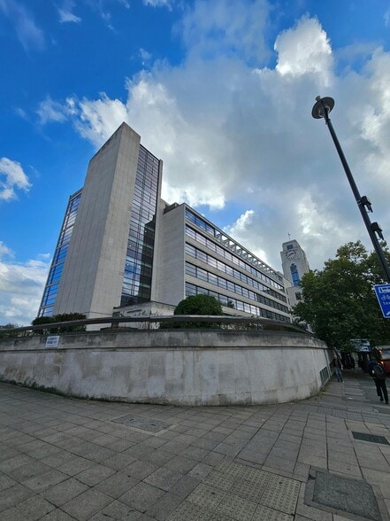 157-197 Buckingham Palace Rd, London to rent - Building Photo - Image 2 of 27