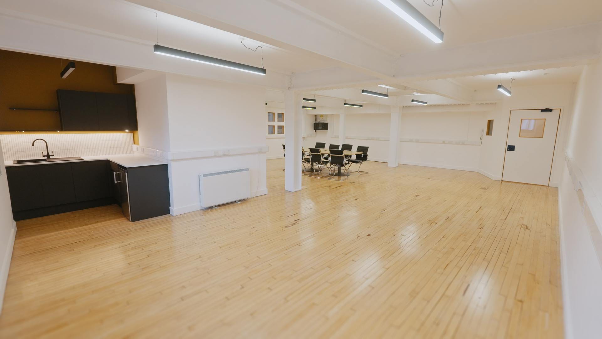 31-46 The Calls, Leeds to rent Interior Photo- Image 1 of 2