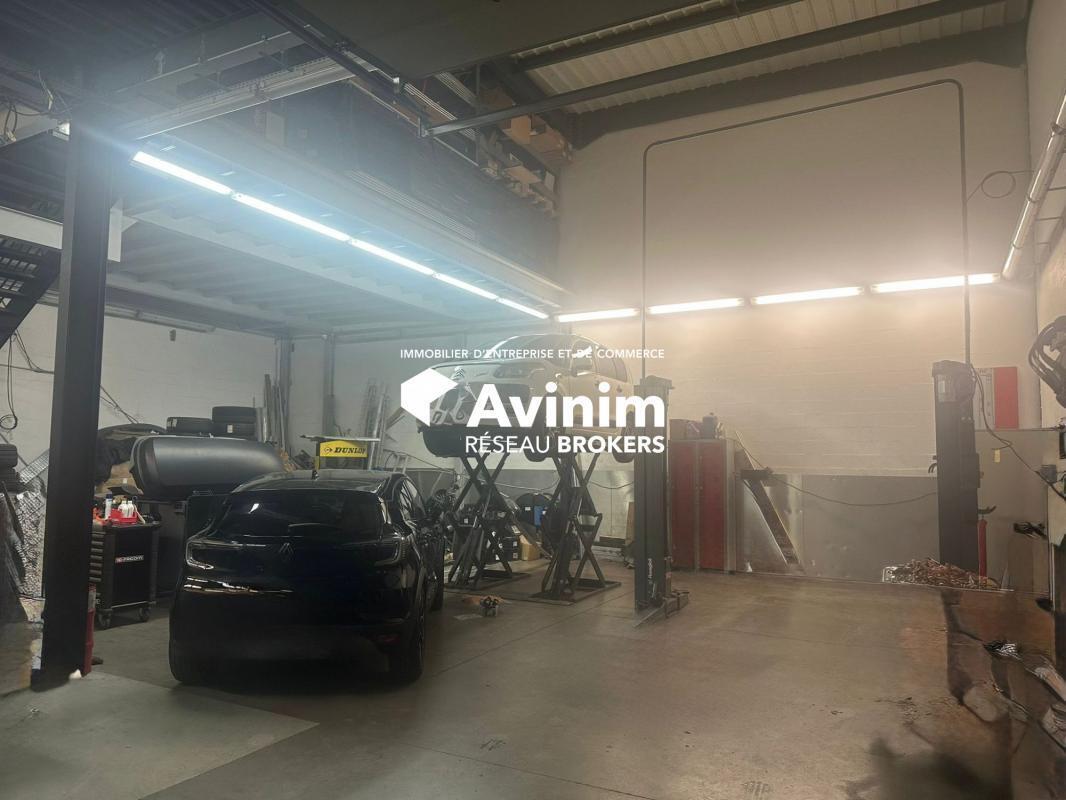 Industrial in SAINT-OUEN-L'AUMONE for sale Interior Photo- Image 1 of 8