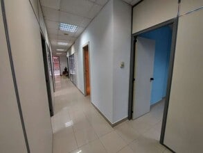 Office / Retail in Barcelona, Barcelona to rent Interior Photo- Image 2 of 13