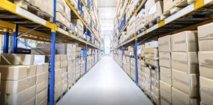 Light Industrial in Saint-Denis to rent Interior Photo- Image 2 of 3