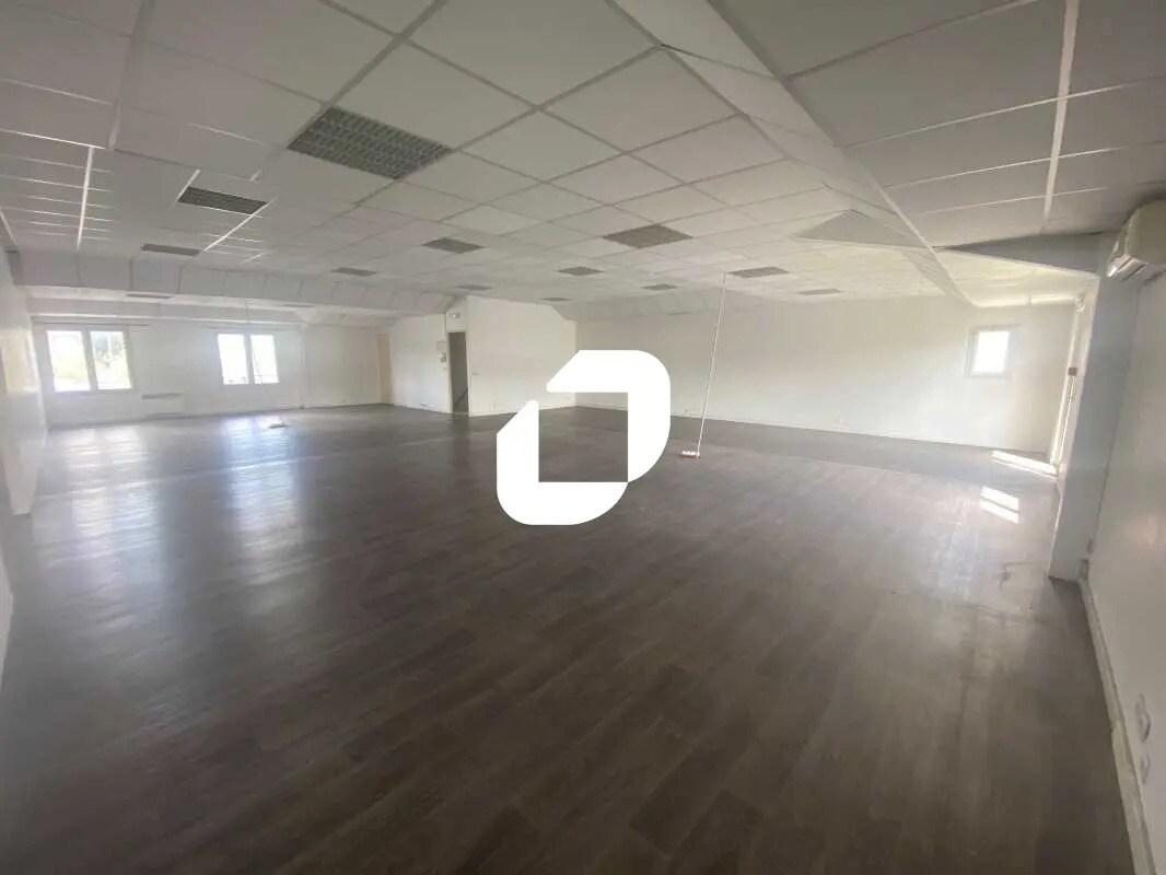 Office in Eysines to rent Interior Photo- Image 1 of 5