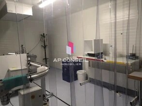 Avenue Des Frenes, Montigny-le-Bretonneux for sale Interior Photo- Image 2 of 2