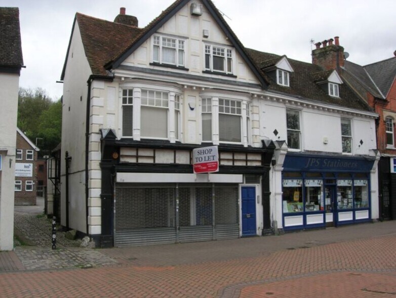 9 Market Sq, Chesham for sale - Building Photo - Image 1 of 1