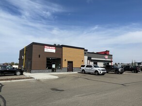 174 Leva Ave, Red Deer County, AB for rent Building Photo- Image 1 of 7