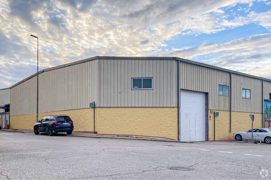 Calle Aragón, 19, Mejorada del Campo, Madrid to rent - Building Photo - Image 2 of 5