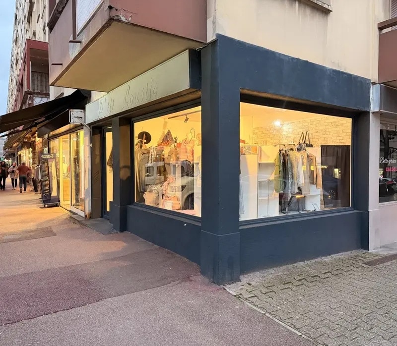 Location Commerce 20 m² - Photo 1