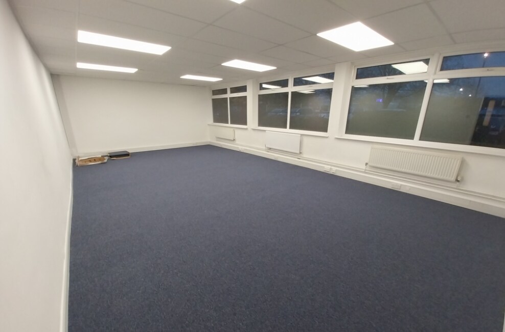 41 Imperial Way, Croydon to rent Interior Photo- Image 1 of 3