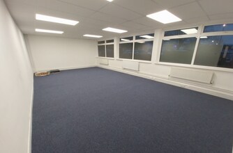 41 Imperial Way, Croydon to rent Interior Photo- Image 1 of 3