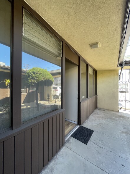 5408-5410 Beverly Blvd, Los Angeles, CA for rent - Building Photo - Image 3 of 4