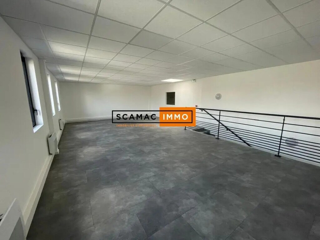 Location Entrepôt 295 m² à 432 m² - Photo 1