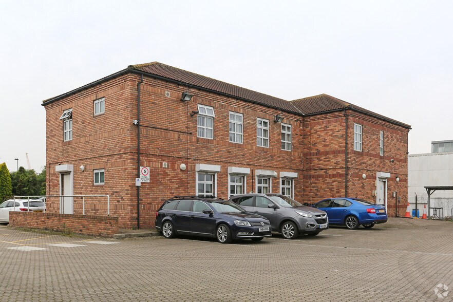 Hedon Rd, Hull for sale - Primary Photo - Image 1 of 1