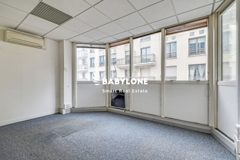 Office in Levallois-Perret to rent - Interior Photo - Image 3 of 3