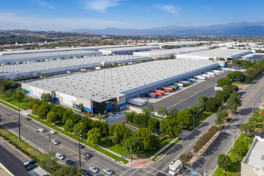 14310-14480 Ramona Ave, Chino, CA for sale - Primary Photo - Image 1 of 1