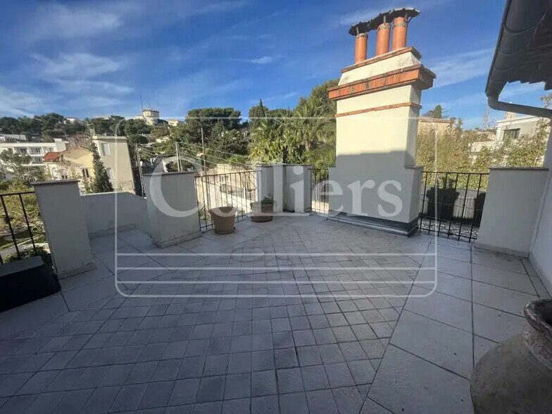 Office in Marseille to rent - Building Photo - Image 2 of 22