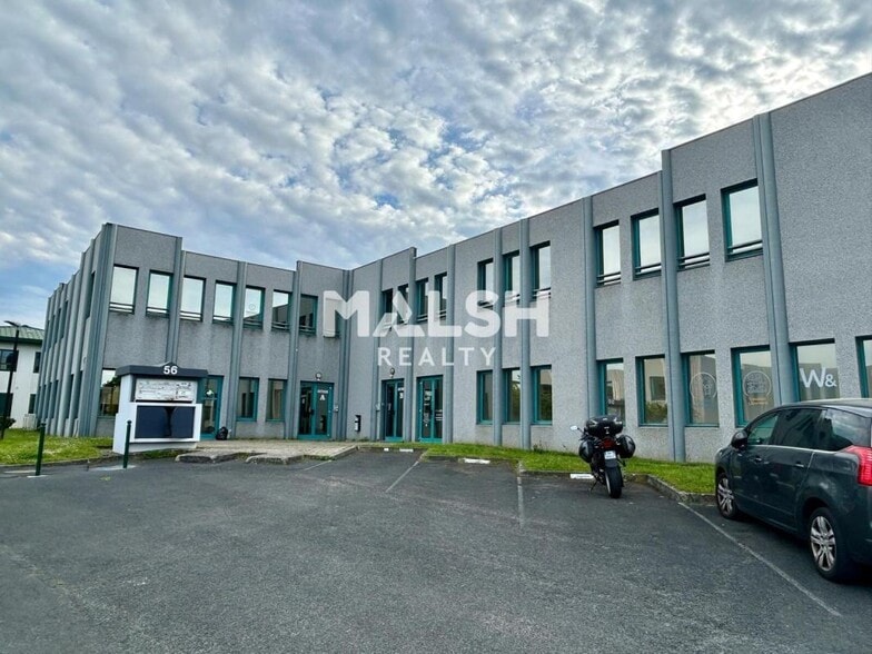 Office in Saint-Genis-Laval for sale - Building Photo - Image 1 of 11