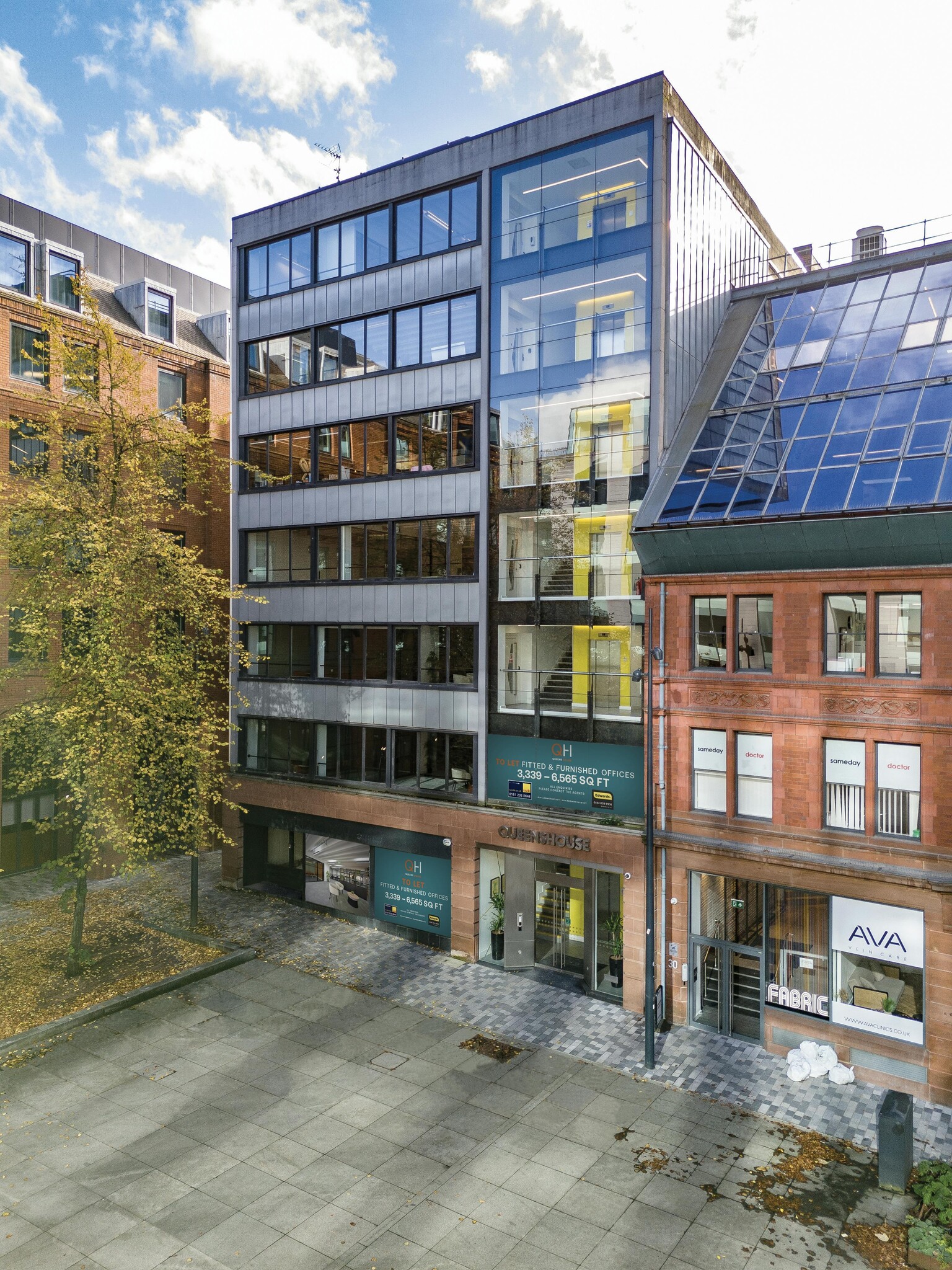 32-34 Queen St, Manchester to rent Building Photo- Image 1 of 18