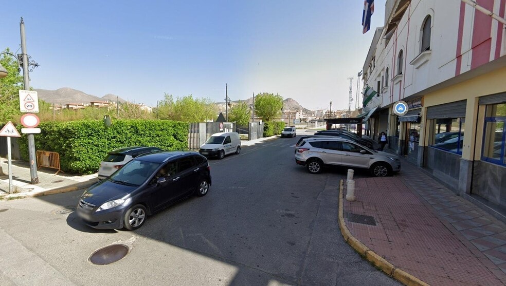 Calle Puerto Rico, 42, Atarfe, Granada to rent - Building Photo - Image 3 of 6