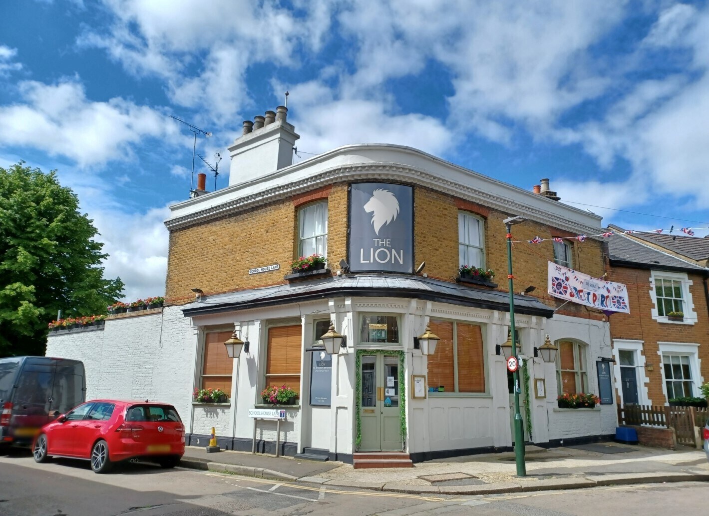 27 Wick Rd, Teddington for sale Primary Photo- Image 1 of 1