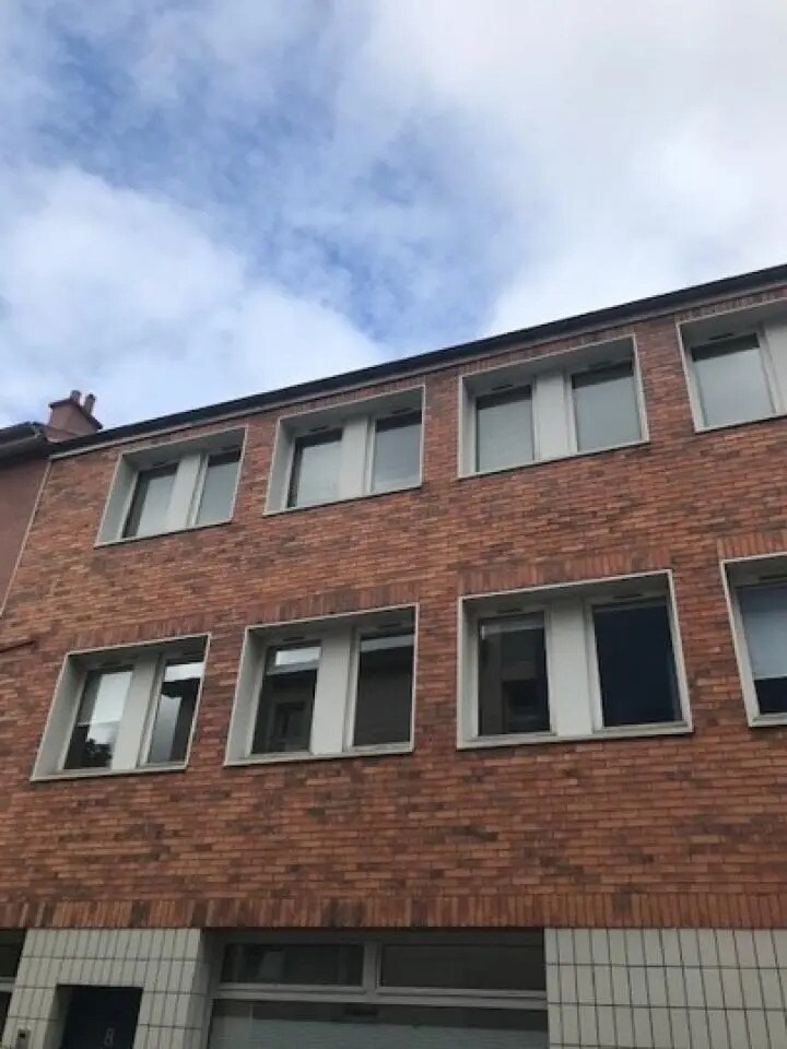 Office in Montrouge to rent Building Photo- Image 1 of 6