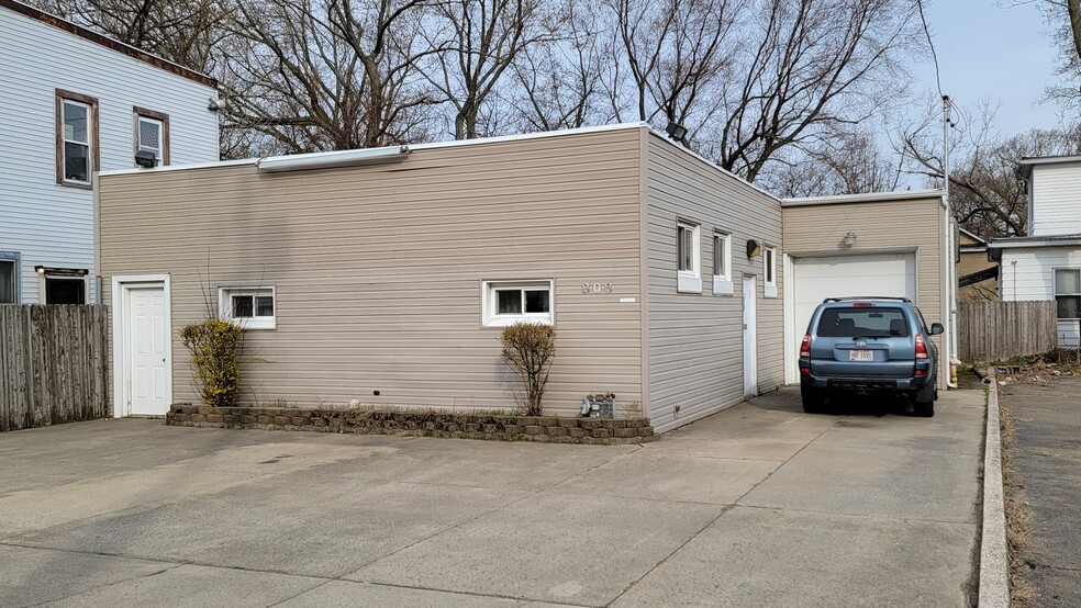 808 18th St, Erie, PA for rent - Building Photo - Image 3 of 14