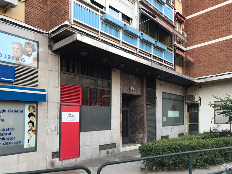 Calle Poeta Blas Otero, 36, Madrid, Madrid for rent - Building Photo - Image 2 of 2