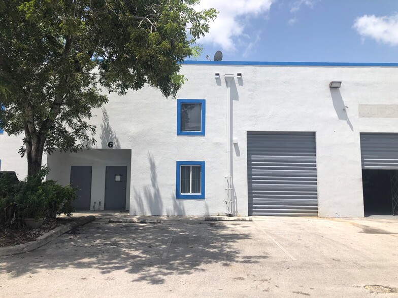 2271 W 80th St, Hialeah, FL for sale - Building Photo - Image 1 of 1