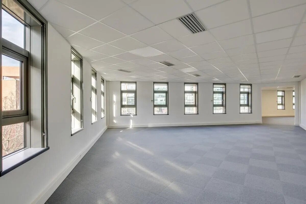 8 Rue Eugène Et Armand Peugeot, Rueil-Malmaison to rent Interior Photo- Image 1 of 5