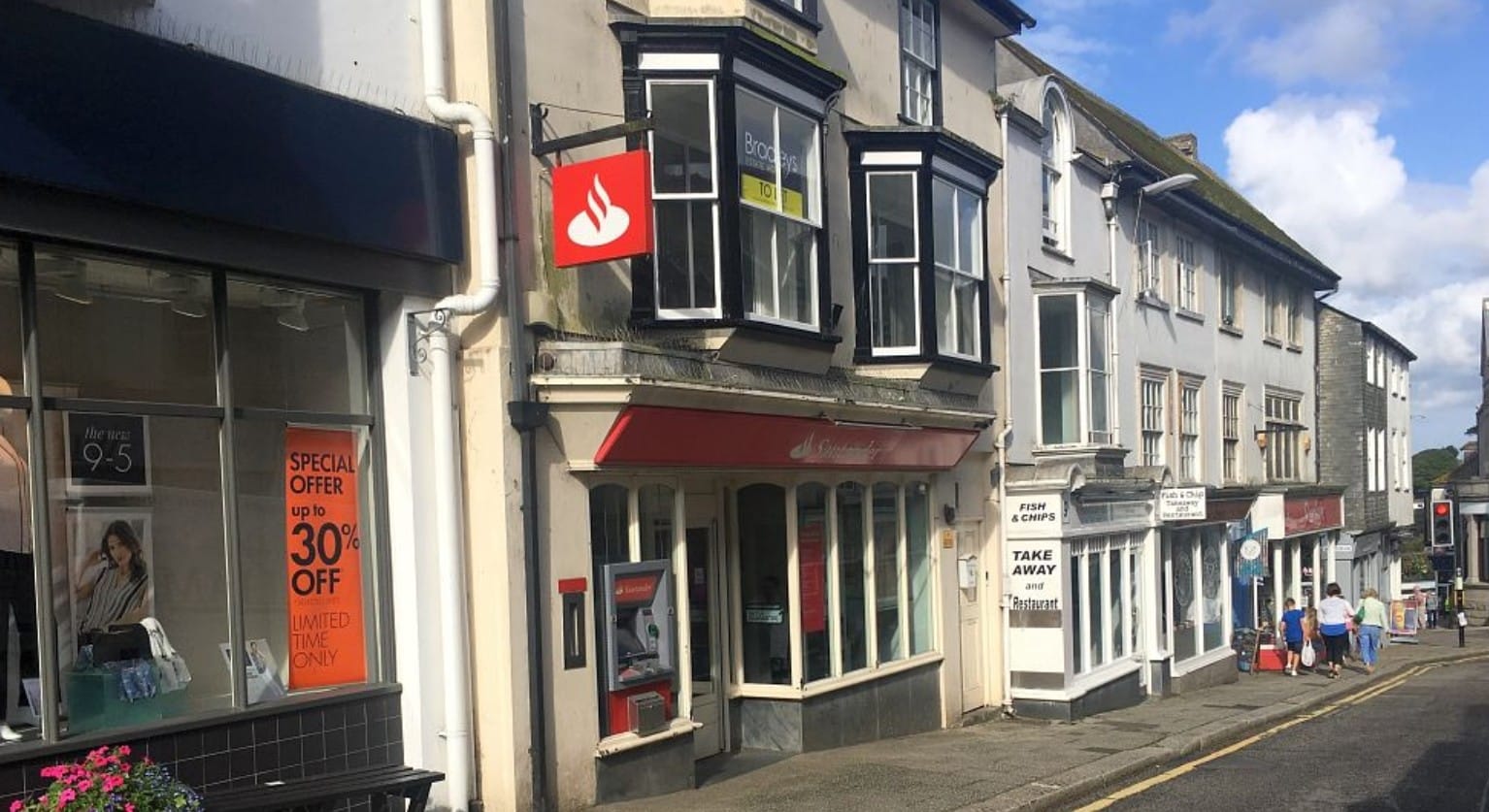 11 Meneage St, Helston to rent Primary Photo- Image 1 of 3