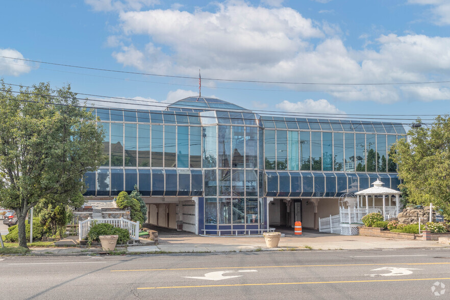 79 Hempstead Tpke, West Hempstead, NY for sale - Primary Photo - Image 1 of 1