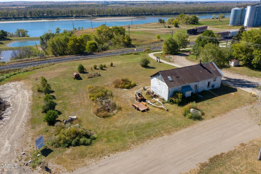 815 2nd Ave, Washburn, ND for sale - Building Photo - Image 1 of 9